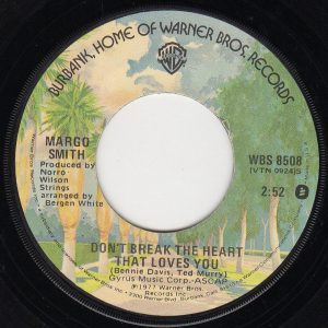 Margo Smith - Don't Break the Heart That Loves You