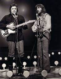 Waylon Jennings And Johnny Cash - There Ain't No Good Chain Gang