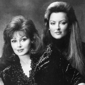 The Judds - Love Is Alive